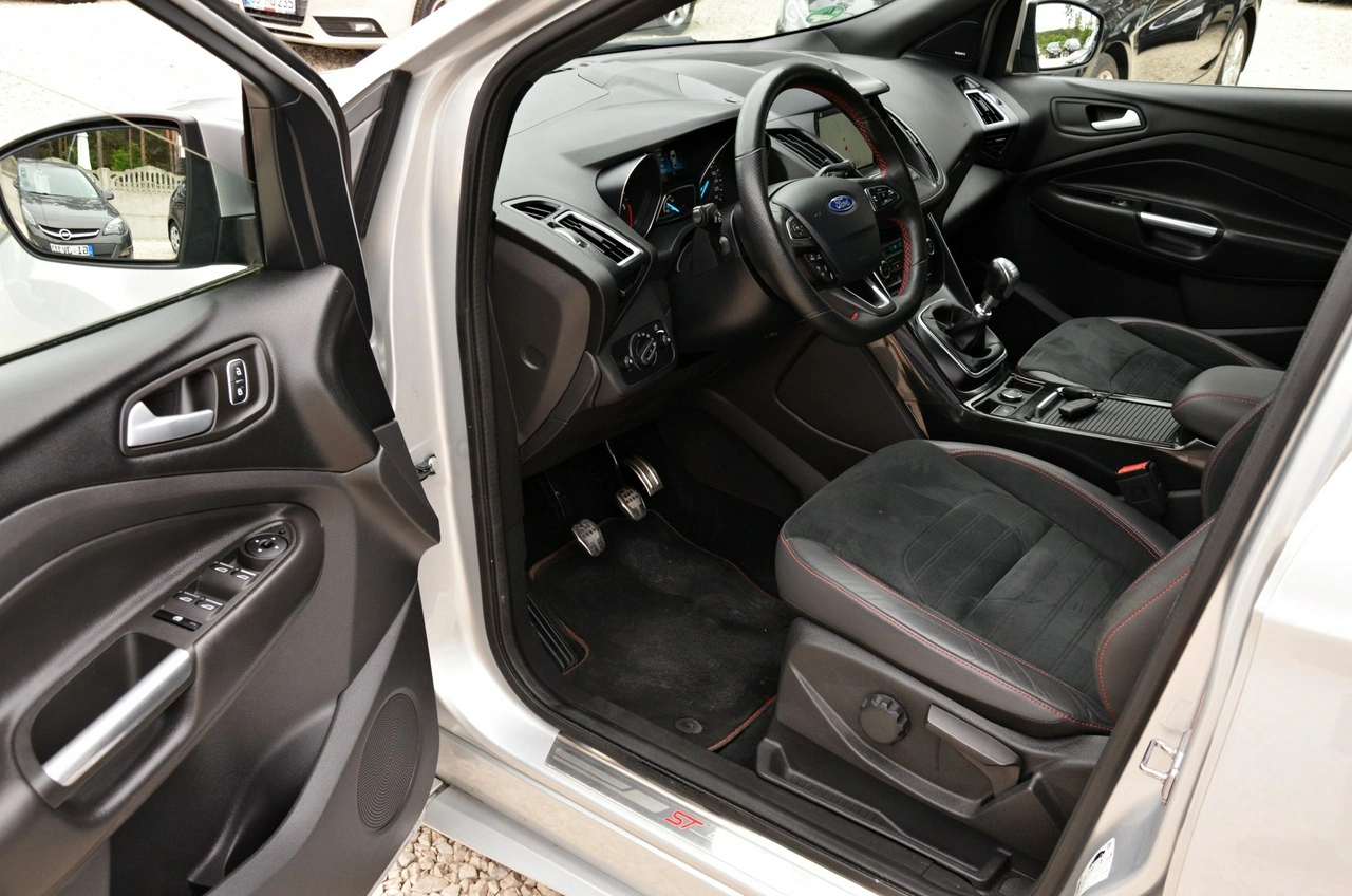 Ford Kuga - Zdjęcie 28