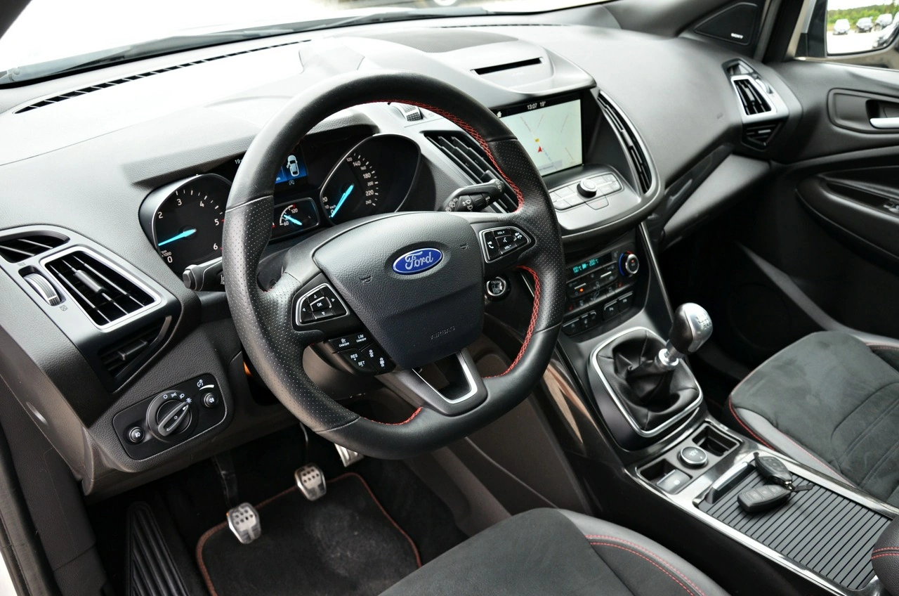 Ford Kuga - Zdjęcie 30
