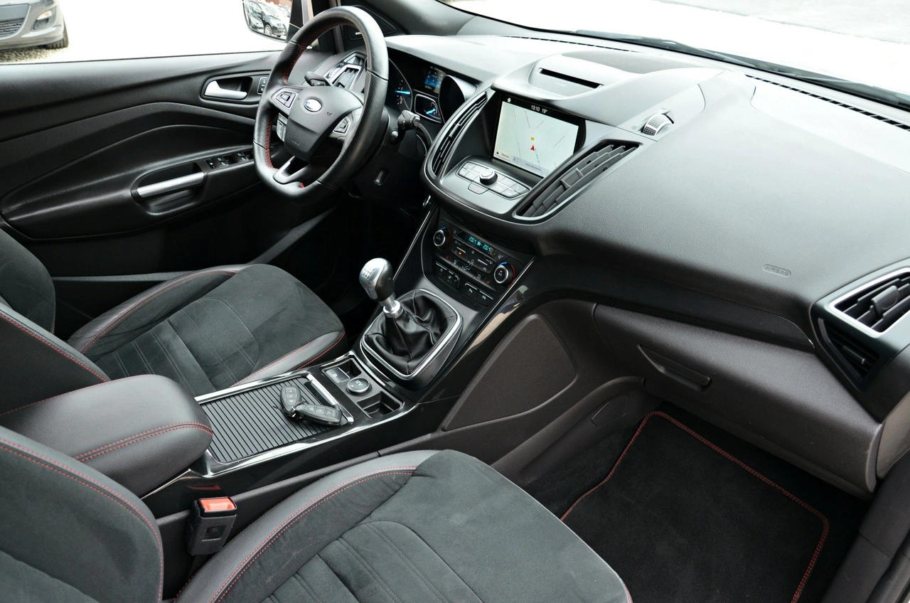 Ford Kuga - Zdjęcie 40
