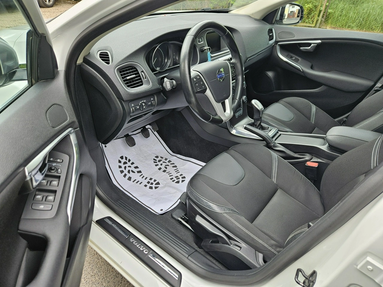 Volvo V40 - Zdjęcie 8