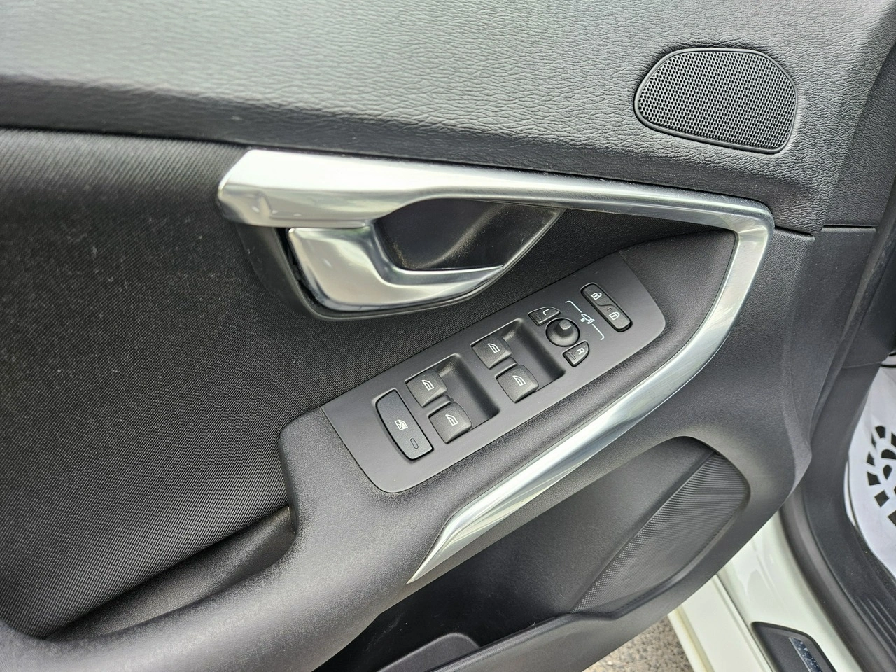 Volvo V40 - Zdjęcie 24