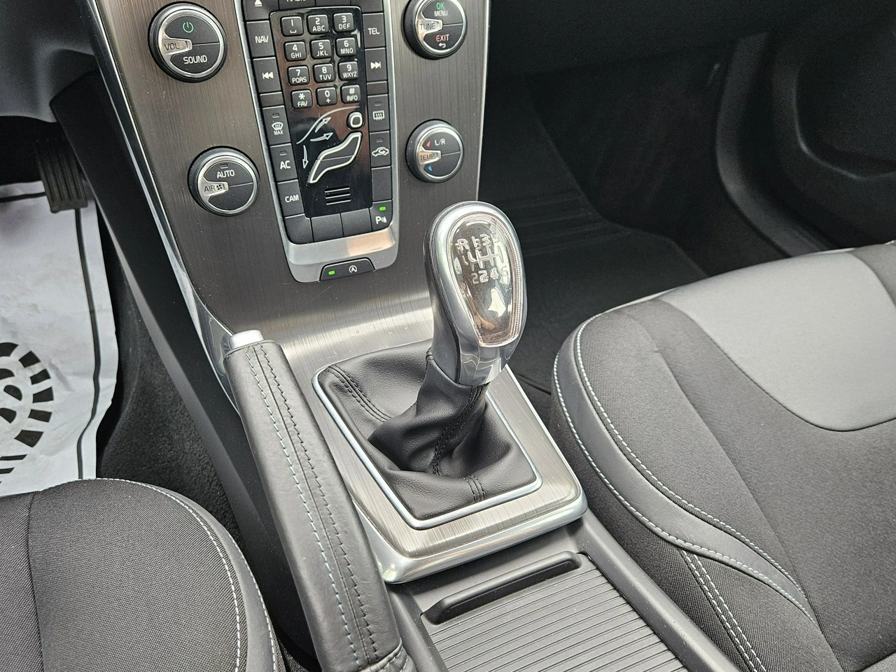 Volvo V40 - Zdjęcie 25