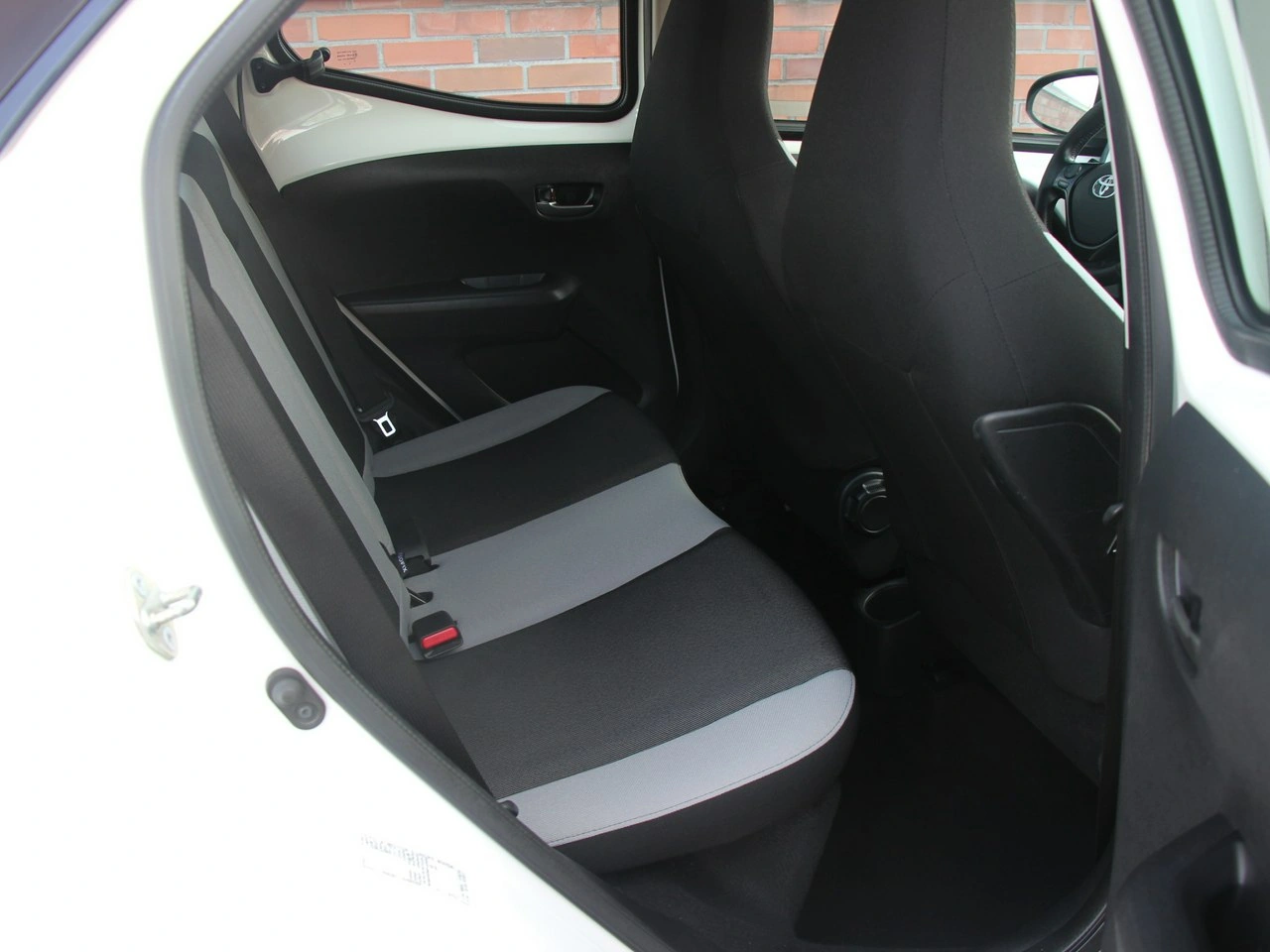 Toyota Aygo - Zdjęcie 37