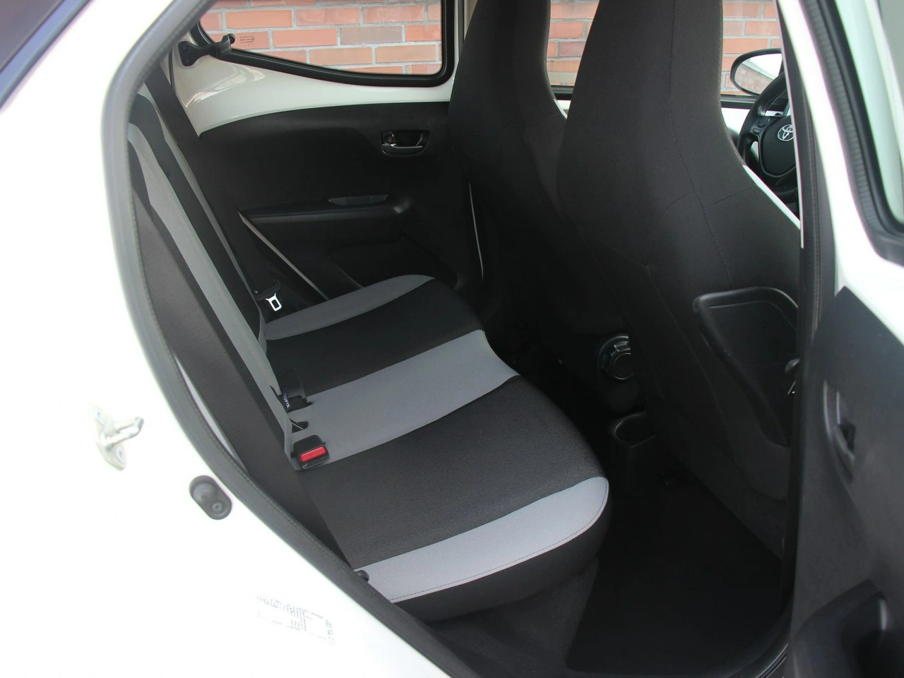 Toyota Aygo - Zdjęcie 37