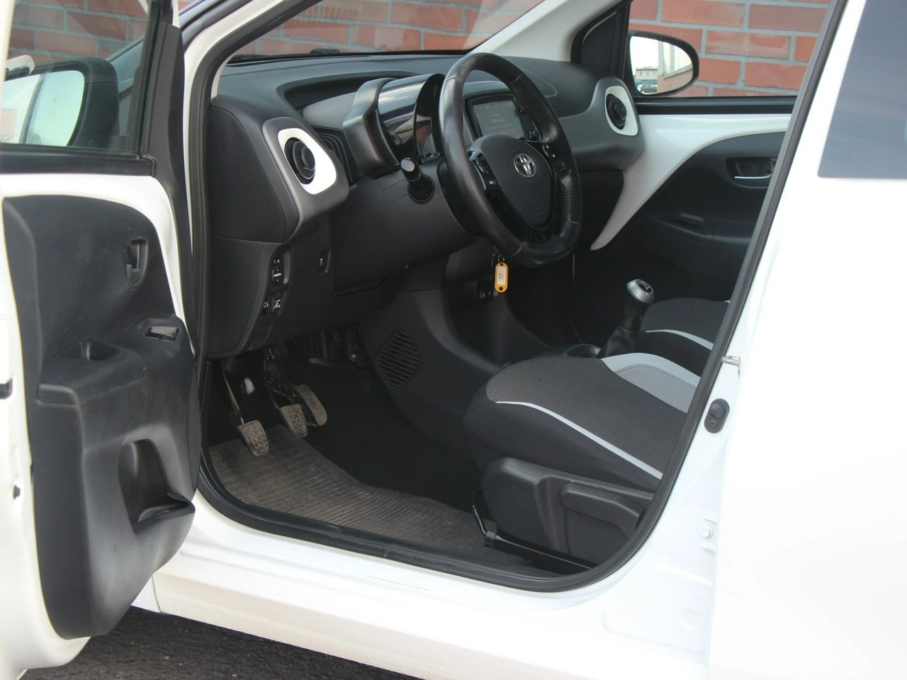 Toyota Aygo - Zdjęcie 11