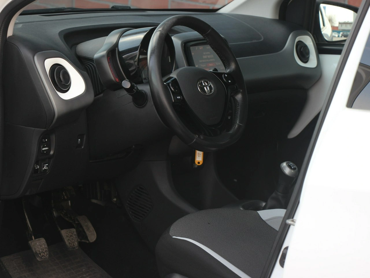 Toyota Aygo - Zdjęcie 12