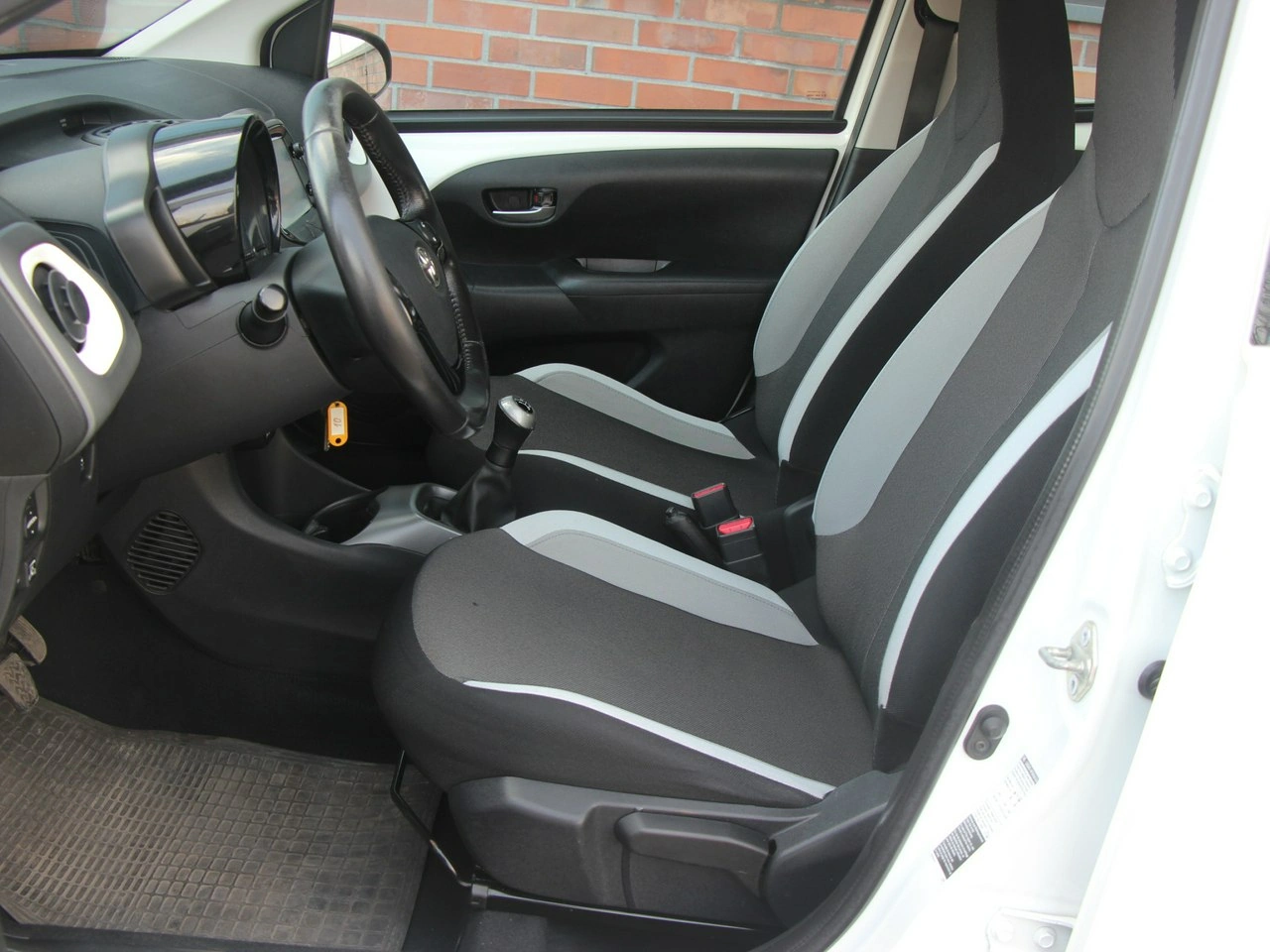 Toyota Aygo - Zdjęcie 9