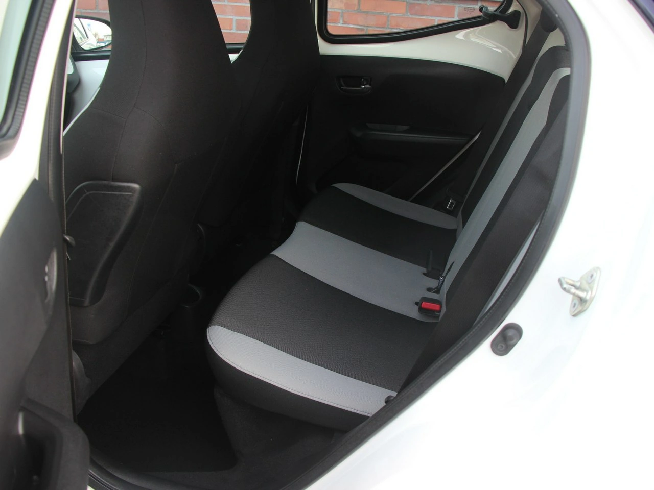 Toyota Aygo - Zdjęcie 10