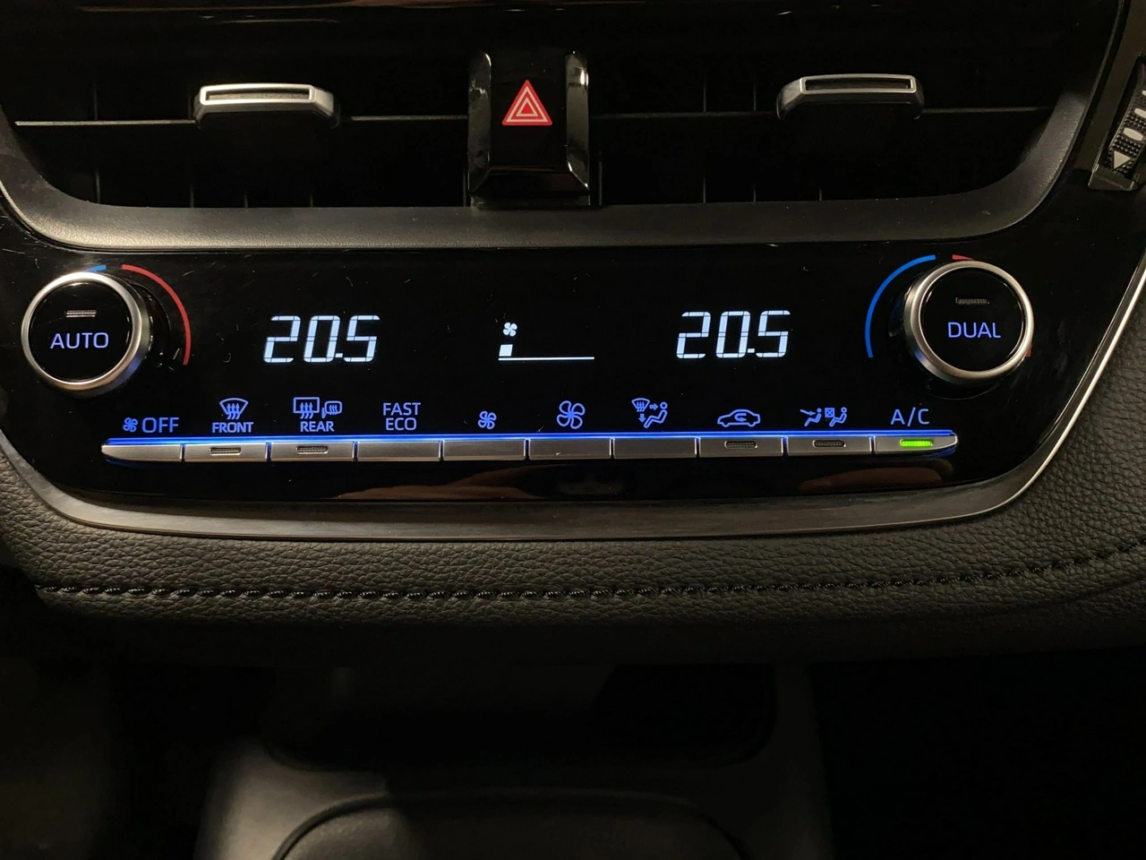 Toyota Corolla - Zdjęcie 27