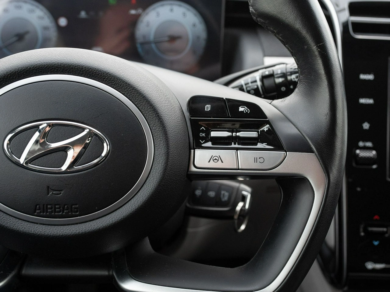Hyundai Tucson - Zdjęcie 14
