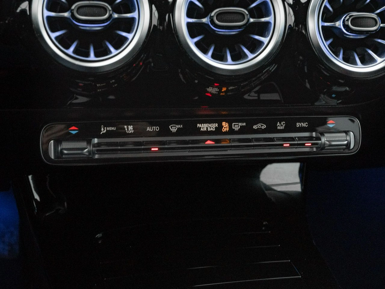 Mercedes A 200 - Zdjęcie 14