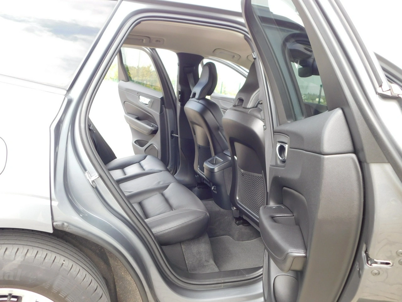 Volvo XC 60 - Zdjęcie 8