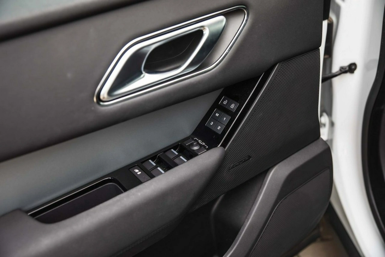 Land Rover Range Rover Velar - Zdjęcie 16