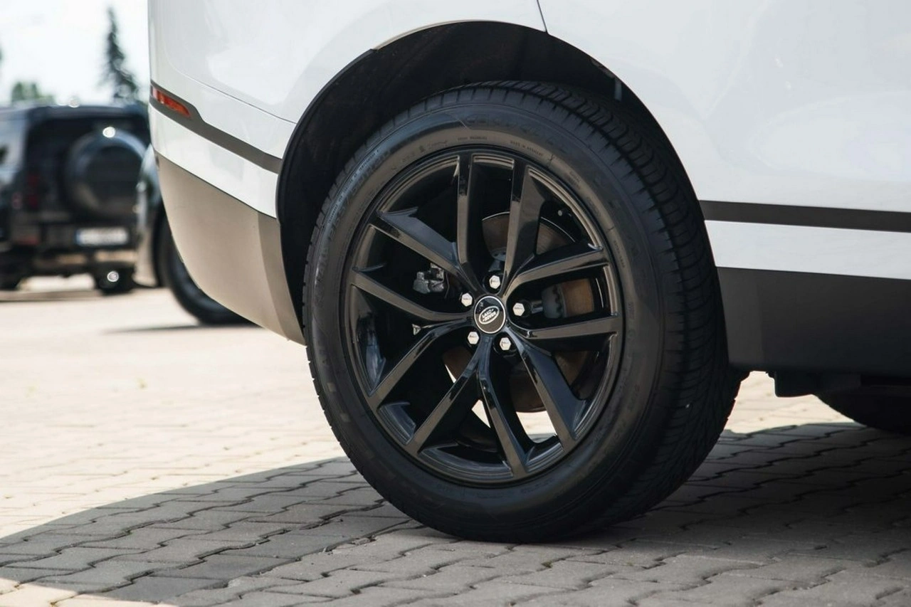 Land Rover Range Rover Velar - Zdjęcie 18