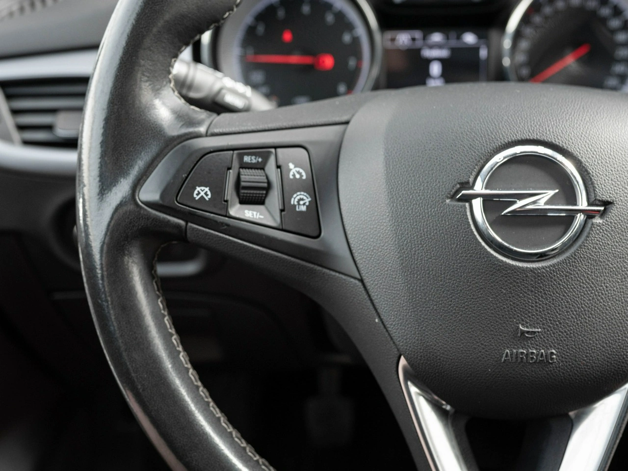 Opel Astra - Zdjęcie 12