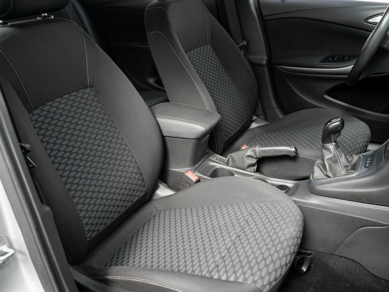 Opel Astra - Zdjęcie 24