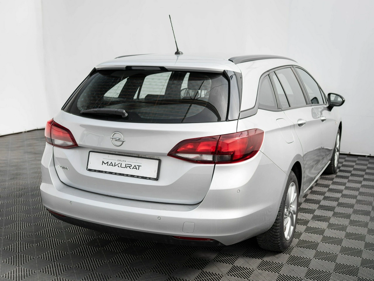 Opel Astra - Zdjęcie 4
