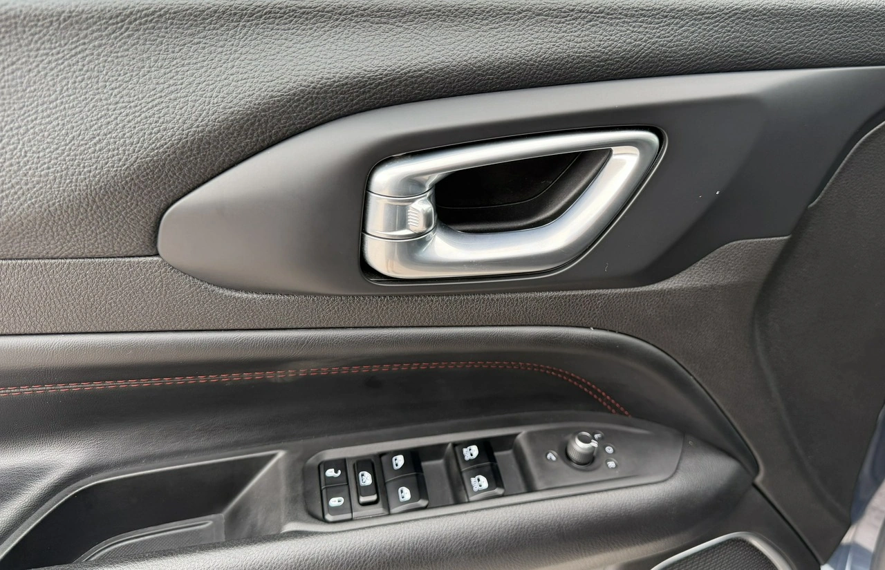 Jeep Compass - Zdjęcie 29