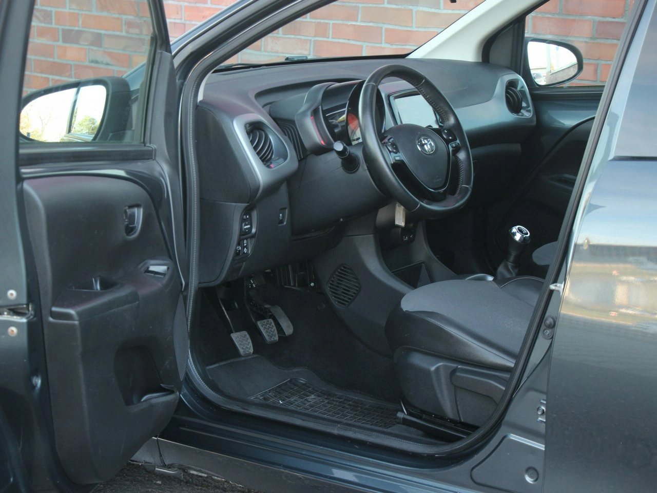 Toyota Aygo - Zdjęcie 11