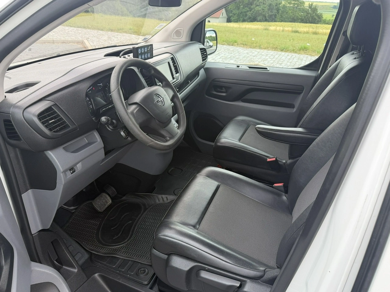 Opel Vivaro - Zdjęcie 16