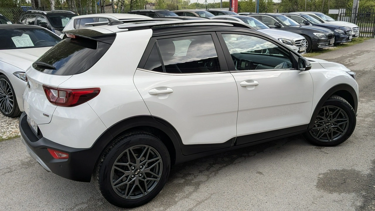 Kia Stonic - Zdjęcie 11