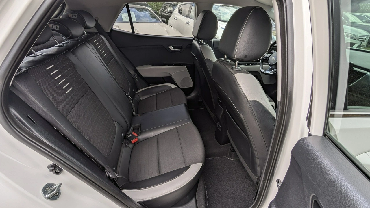Kia Stonic - Zdjęcie 16