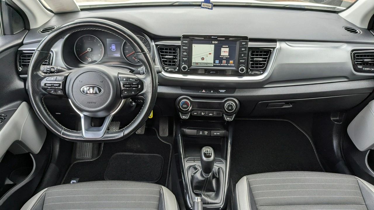 Kia Stonic - Zdjęcie 23