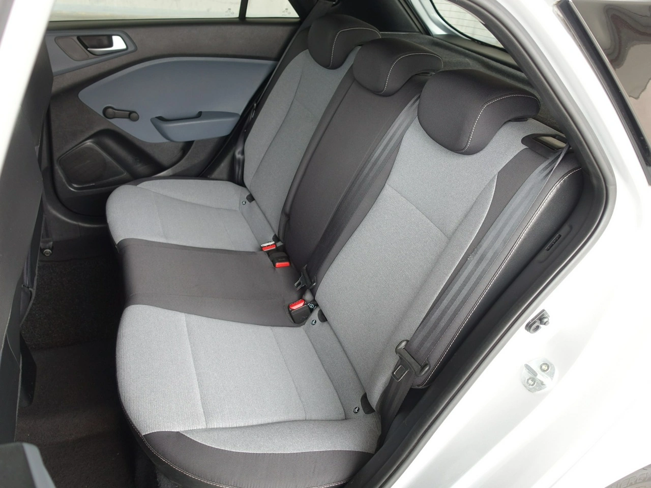 Hyundai i20 - Zdjęcie 14