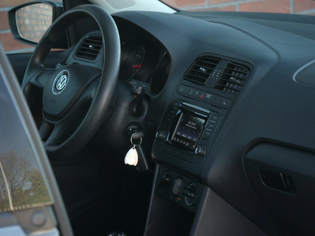 Volkswagen Polo - Zdjęcie 27