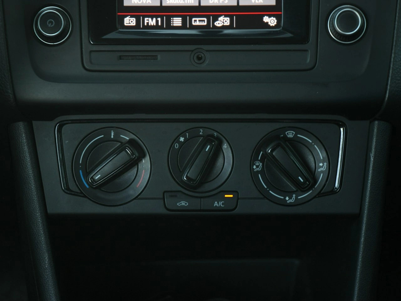 Volkswagen Polo - Zdjęcie 20