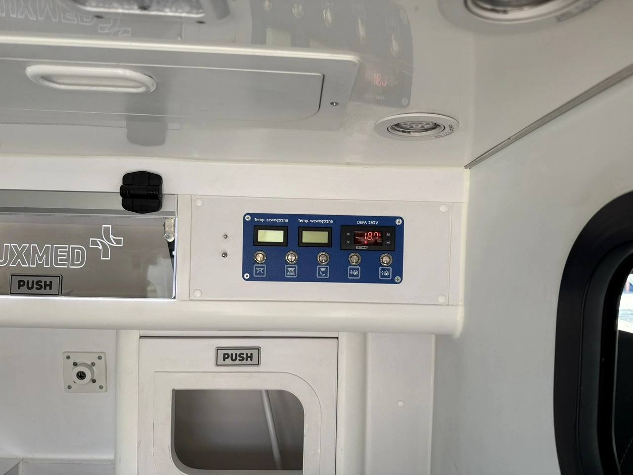 Ford Transit Connect - Zdjęcie 17