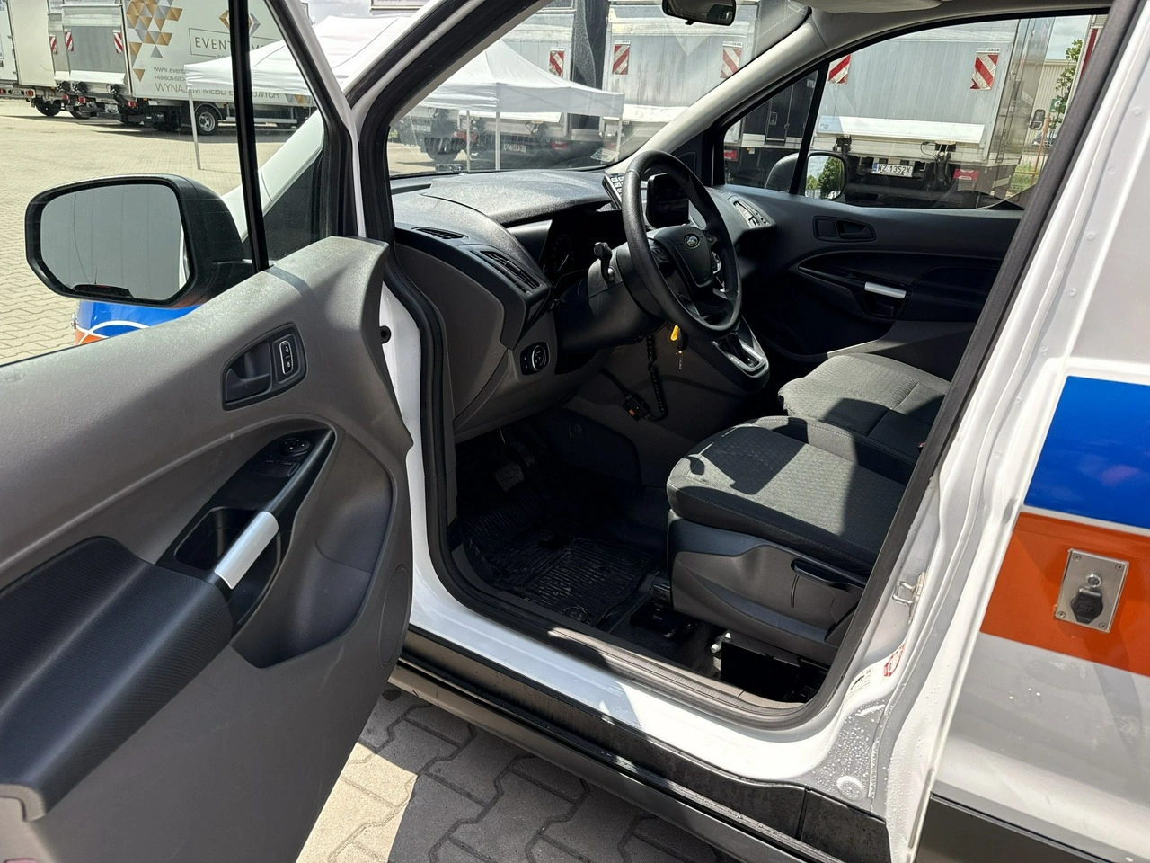 Ford Transit Connect - Zdjęcie 8