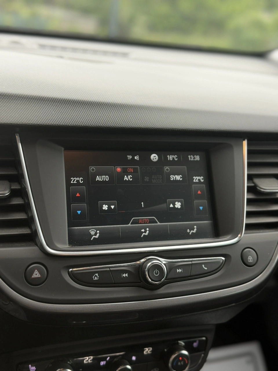 Opel Crossland X - Zdjęcie 20