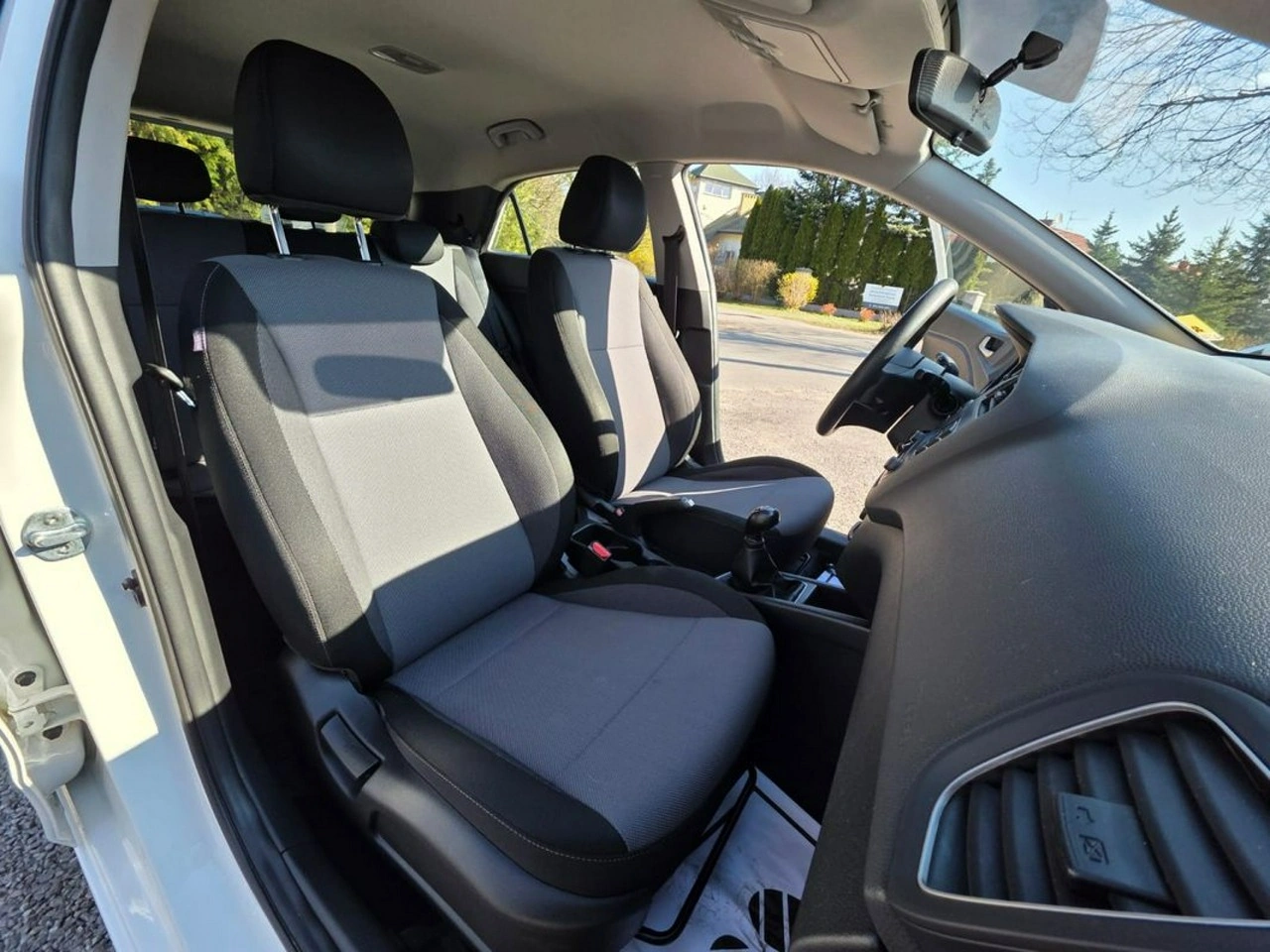 Hyundai i20 - Zdjęcie 16