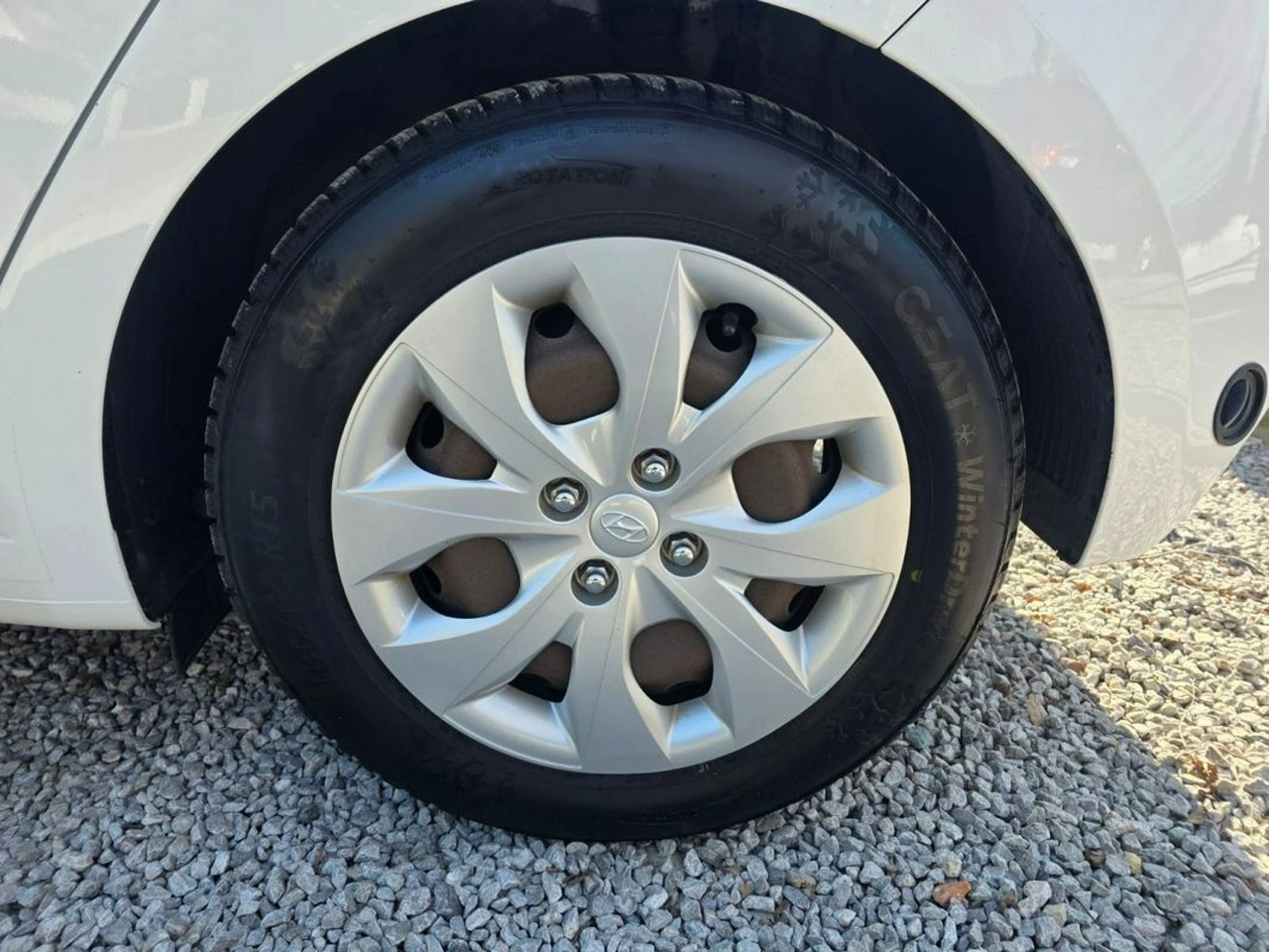Hyundai i20 - Zdjęcie 20