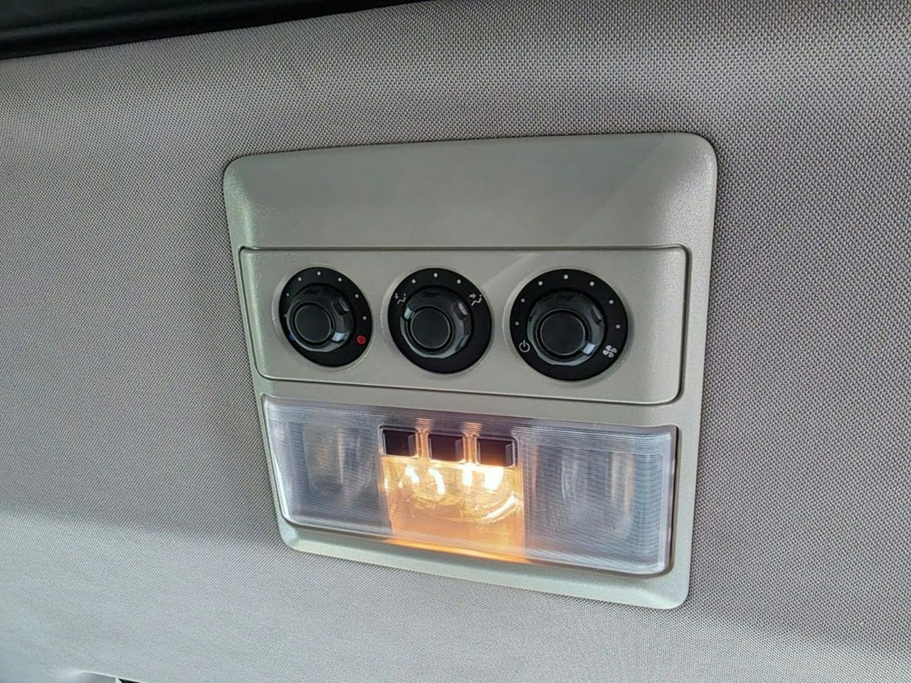 Land Rover Discovery - Zdjęcie 27
