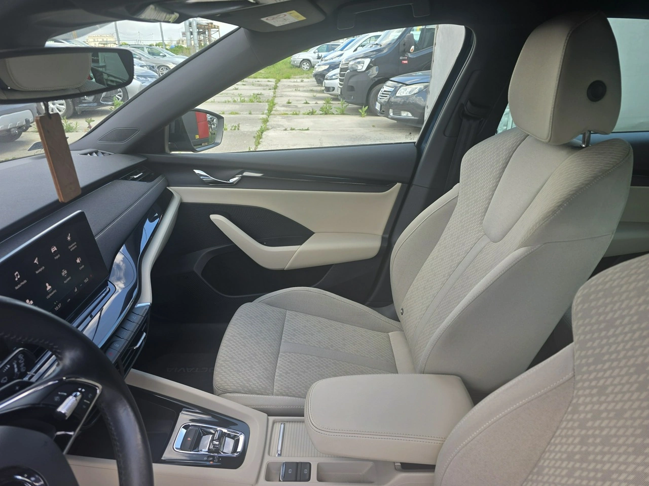 Skoda Octavia - Zdjęcie 10