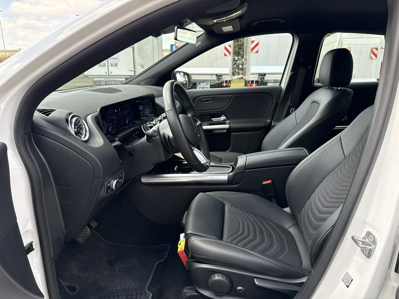 Mercedes EQA - Zdjęcie 10