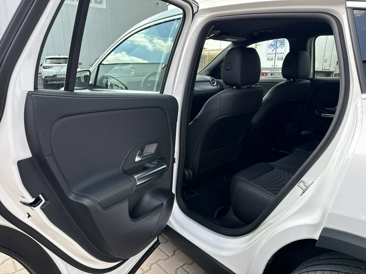Mercedes EQA - Zdjęcie 13