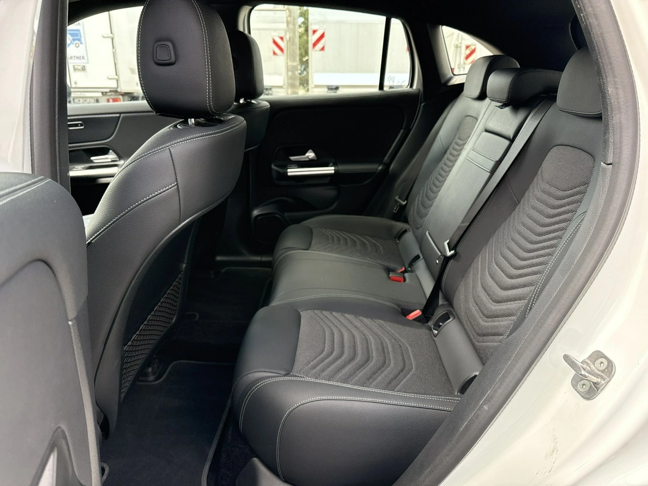 Mercedes EQA - Zdjęcie 14