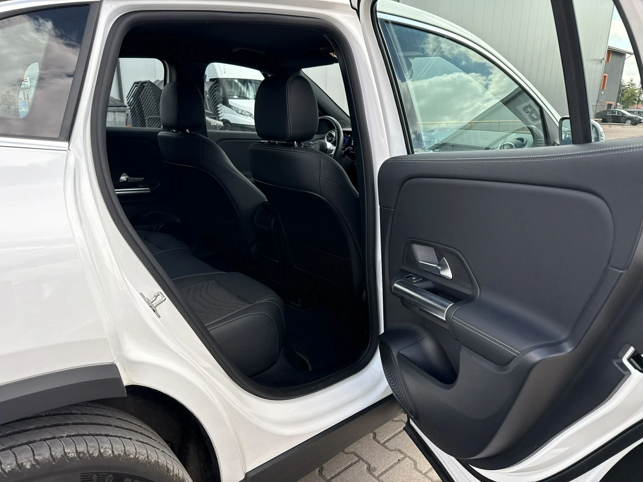 Mercedes EQA - Zdjęcie 17