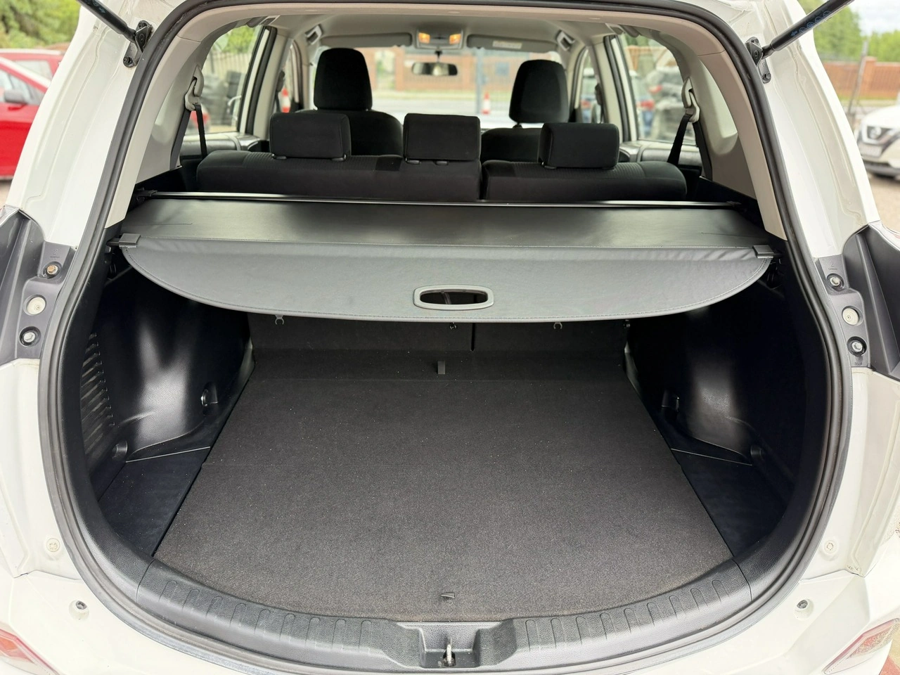 Toyota RAV-4 - Zdjęcie 23