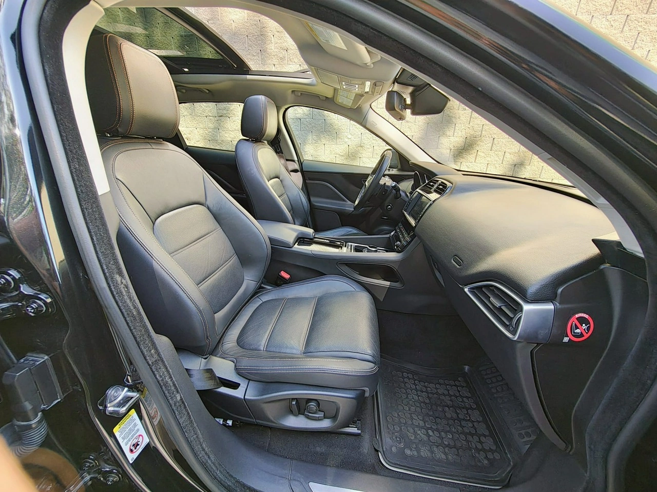 Jaguar F-Pace - Zdjęcie 11