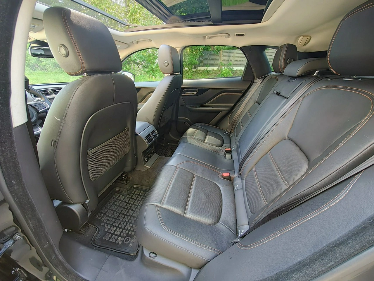 Jaguar F-Pace - Zdjęcie 12