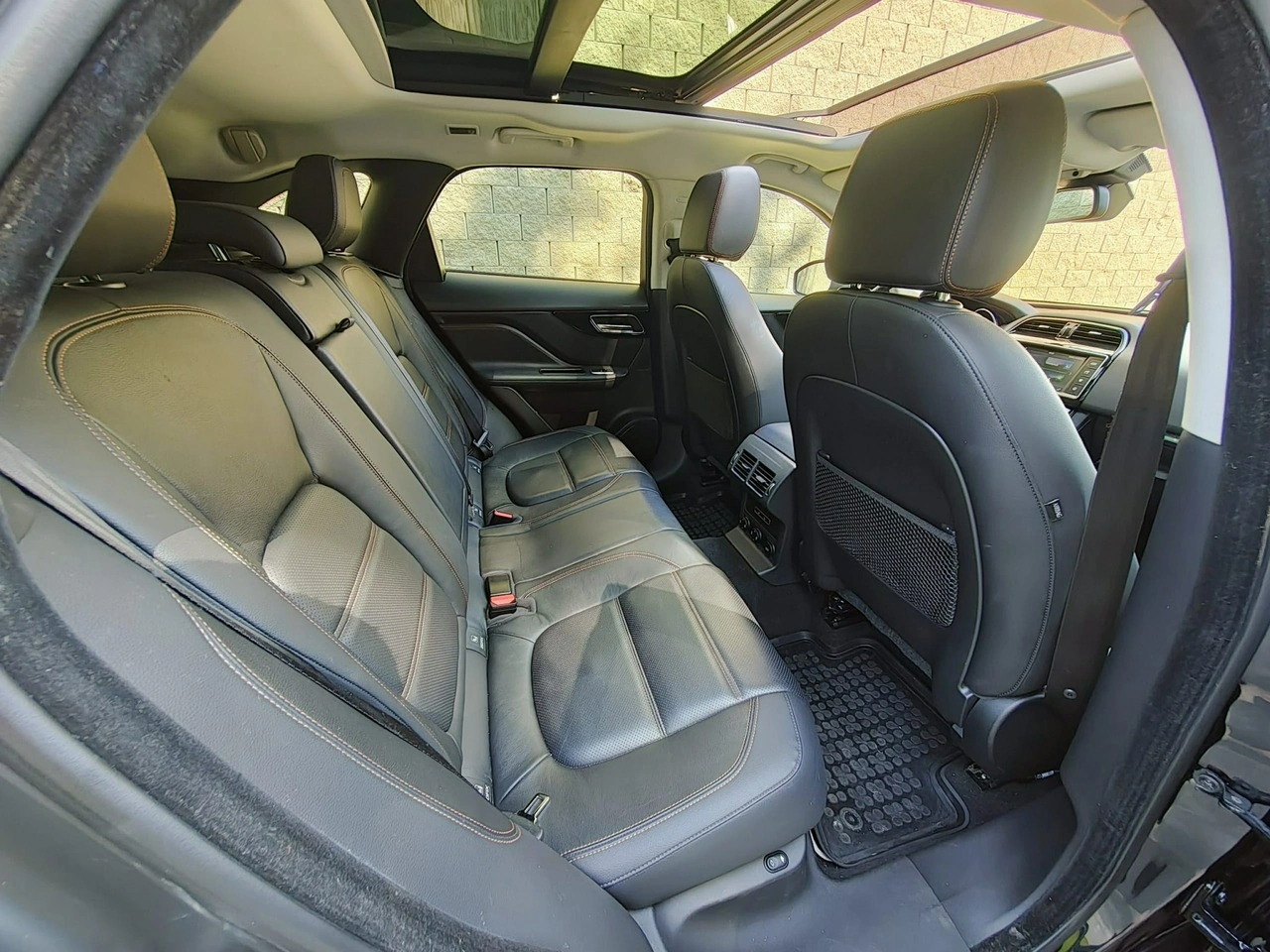 Jaguar F-Pace - Zdjęcie 13