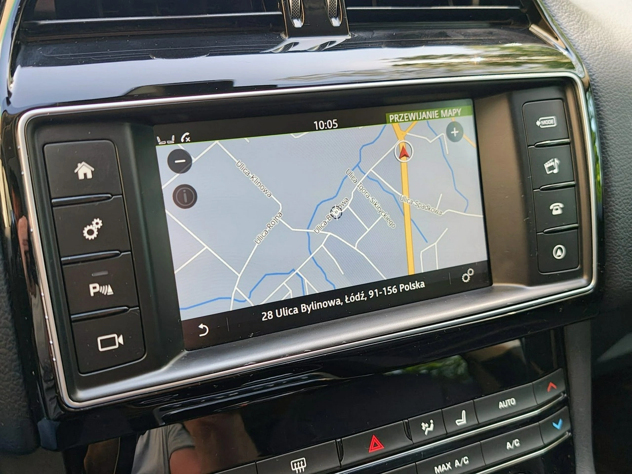 Jaguar F-Pace - Zdjęcie 17