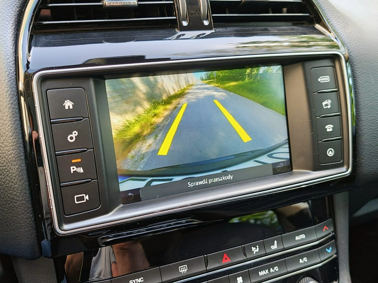 Jaguar F-Pace - Zdjęcie 18