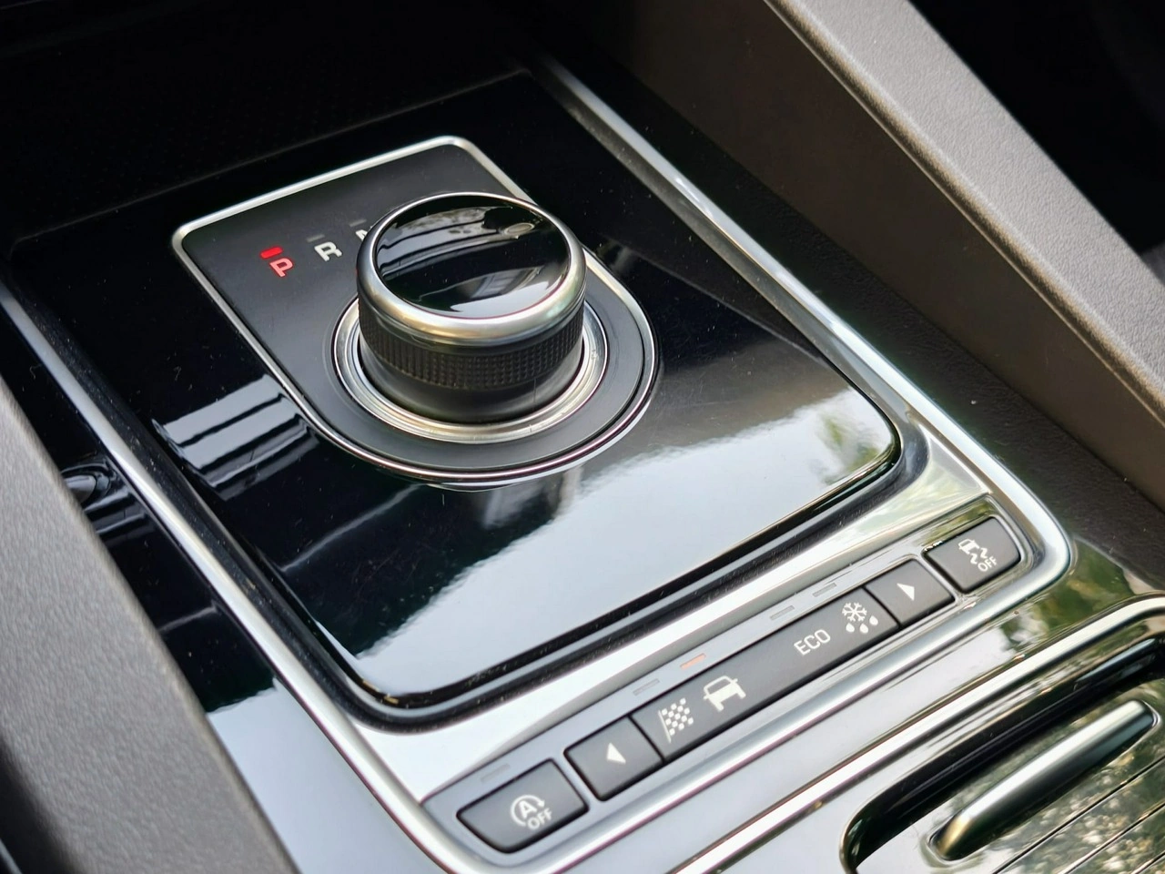 Jaguar F-Pace - Zdjęcie 24