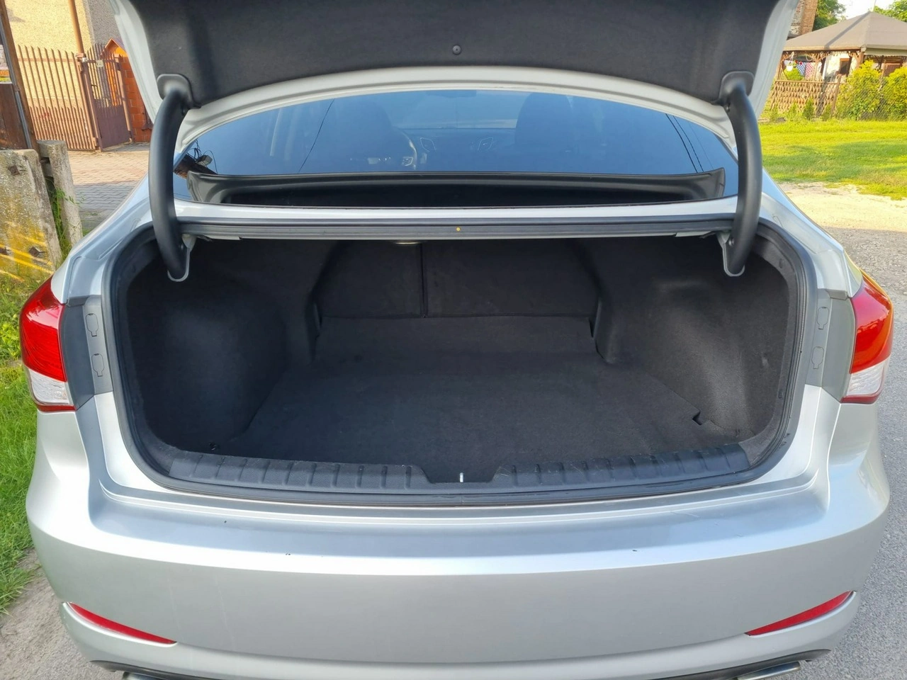 Hyundai i40 - Zdjęcie 12
