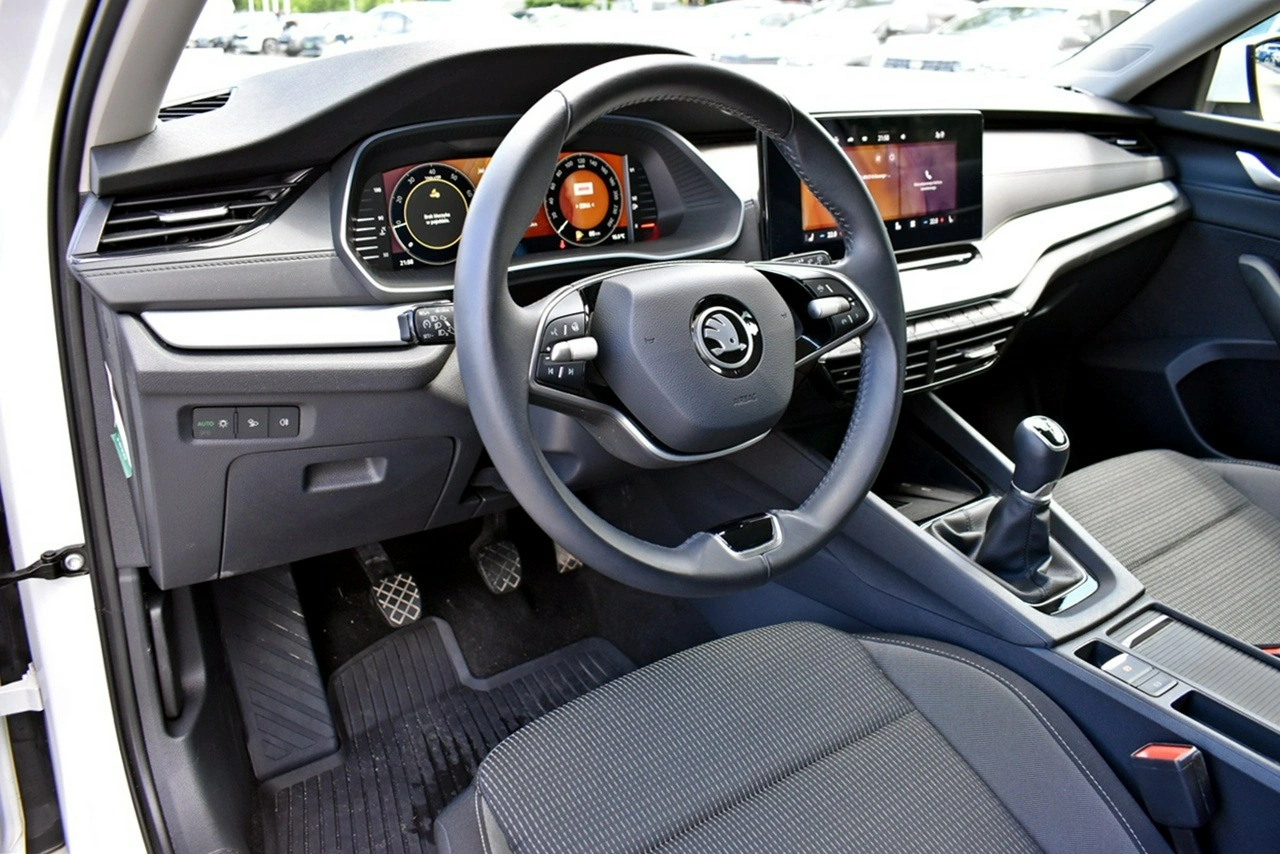 Skoda Octavia - Zdjęcie 8